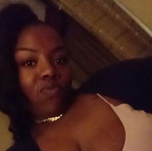 Meet your Posher, Karasha